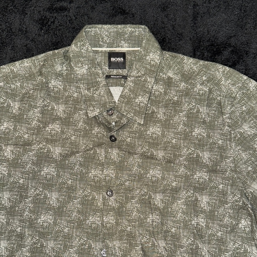 Boss Green and White Casual Button Down Shirt with Nature-Inspired Pattern